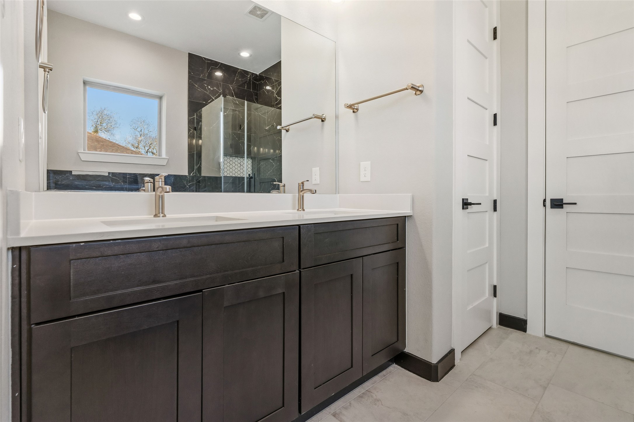 208 Silverleaf Road Sweeny, TX 77480 - Photo 22 of 39