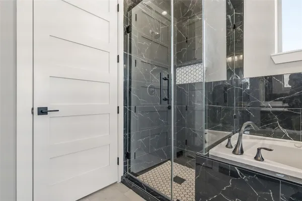 $2,400 | 208 Silverleaf Road, Sweeny, TX 77480