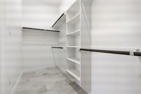 $2,400 | 208 Silverleaf Road, Sweeny, TX 77480