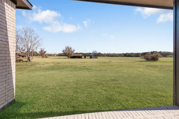 $2,400 | 208 Silverleaf Road, Sweeny, TX 77480