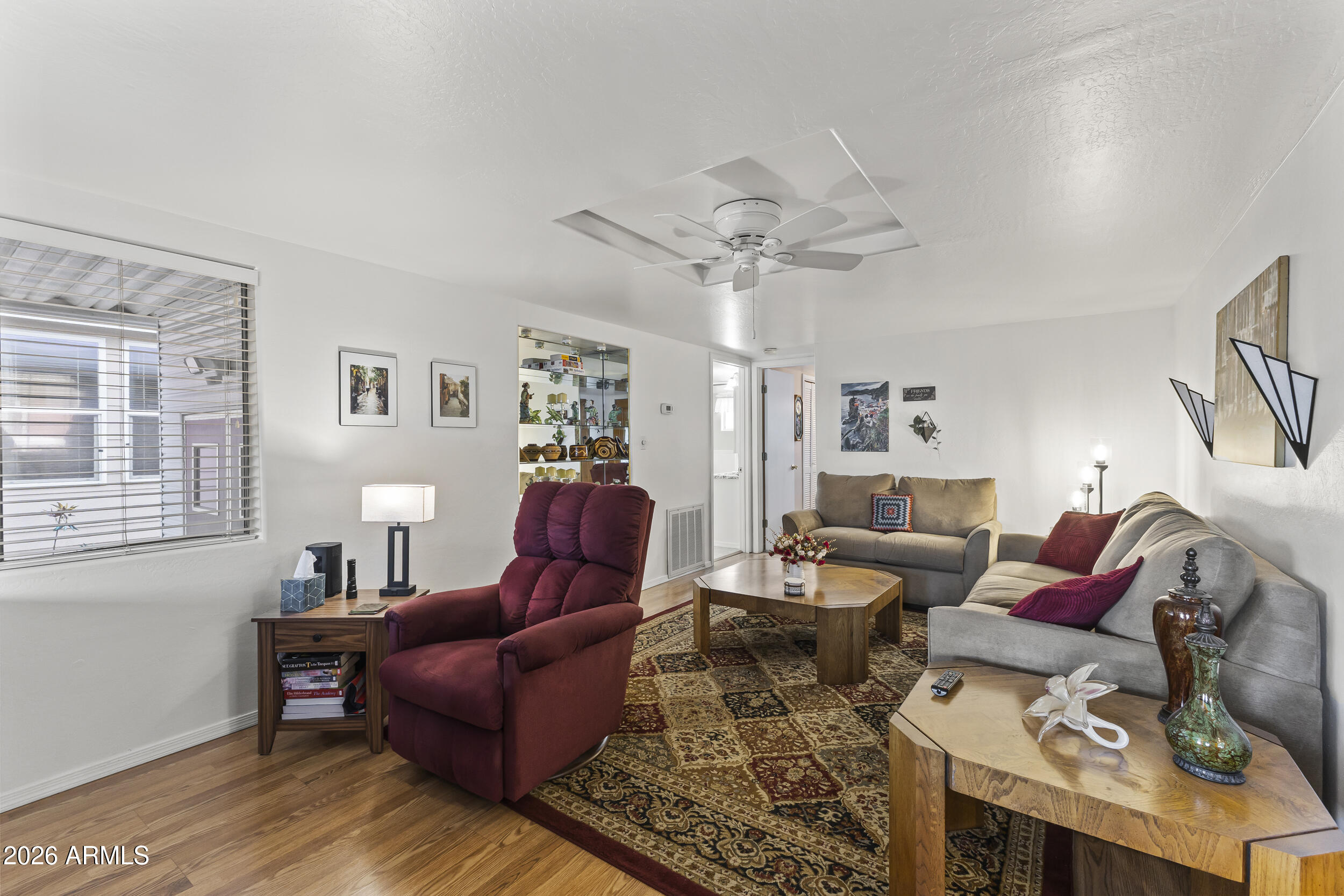 17200 West Bell Road, Unit 548 Surprise, AZ 85374 - Photo 10 of 19 a living room with furniture