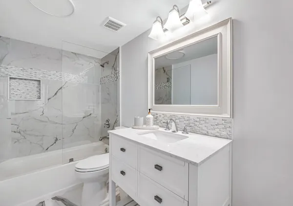 $3,000 | 5600 North Flagler Drive, West Palm Beach, FL 33407