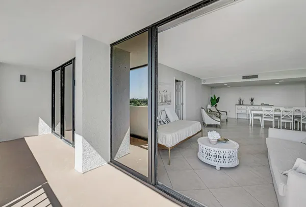 $3,000 | 5600 North Flagler Drive, West Palm Beach, FL 33407