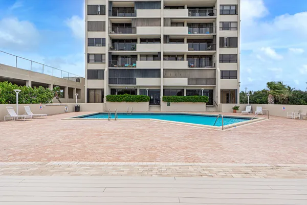 $3,000 | 5600 North Flagler Drive, West Palm Beach, FL 33407