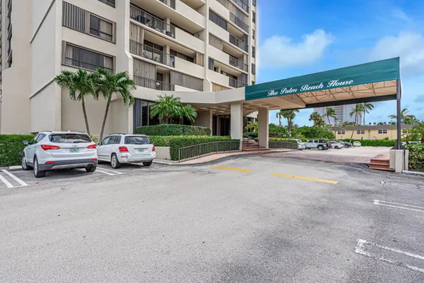 $3,000 | 5600 North Flagler Drive, West Palm Beach, FL 33407