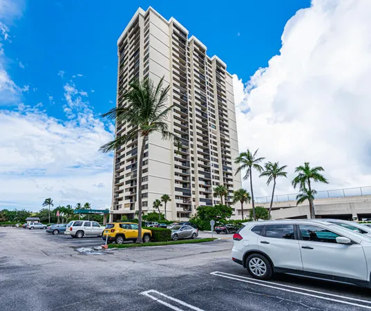 $3,000 | 5600 North Flagler Drive, West Palm Beach, FL 33407