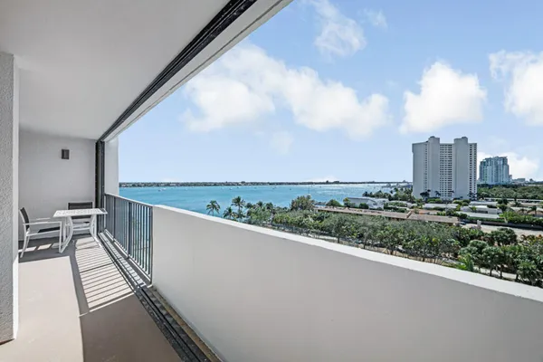 $3,000 | 5600 North Flagler Drive, West Palm Beach, FL 33407