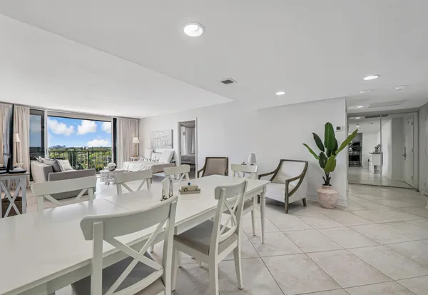 $3,000 | 5600 North Flagler Drive, West Palm Beach, FL 33407