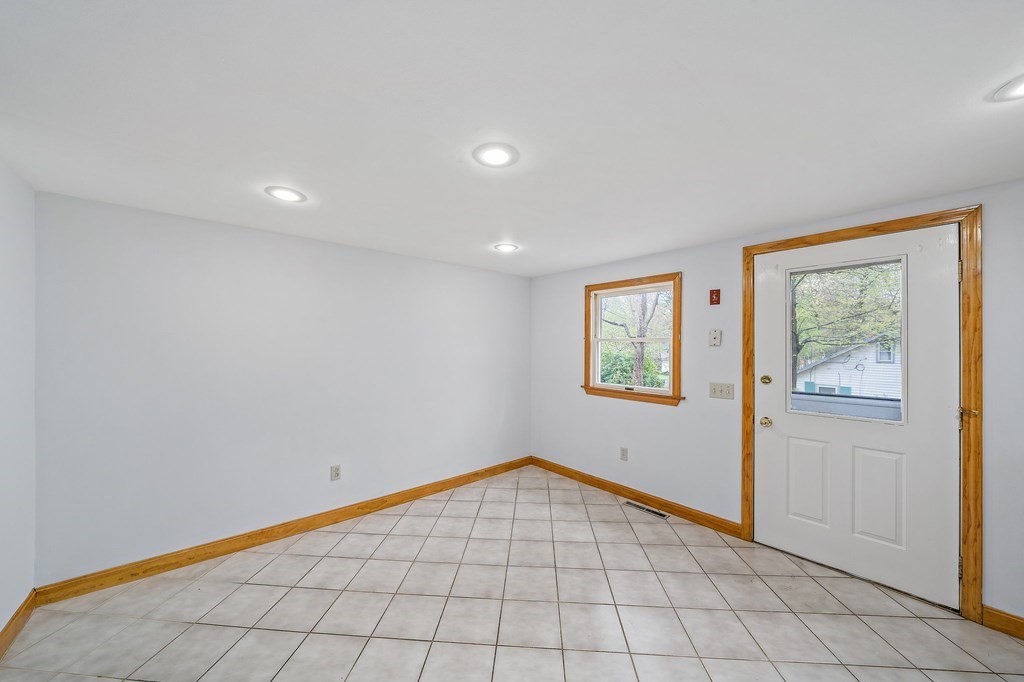 10 Leon Road Holbrook, MA 02343 - Photo 6 of 14