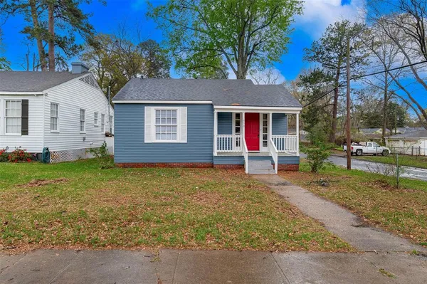 $1,200 | 653 College Street, Shreveport, LA 71104