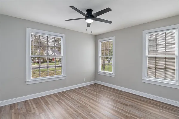 $1,200 | 653 College Street, Shreveport, LA 71104