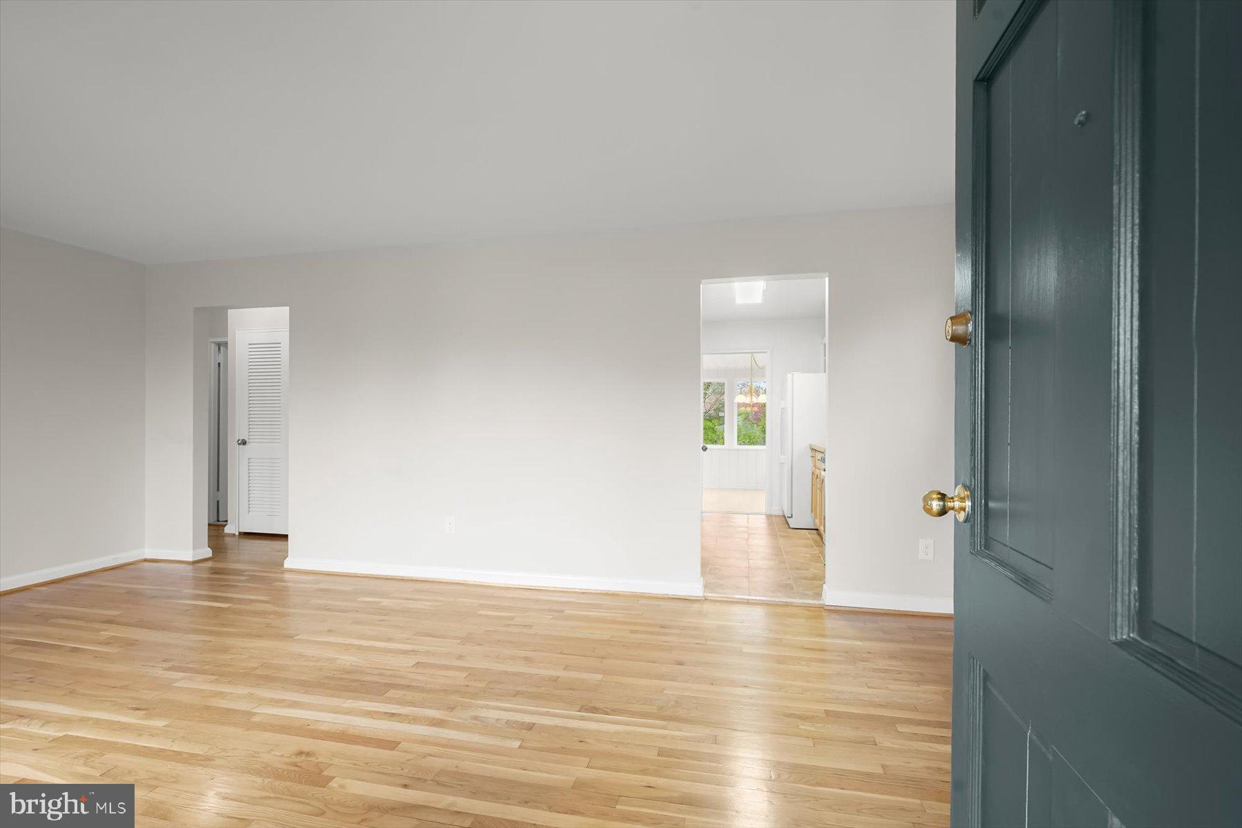 1523 Jasper Street Silver Spring, MD 20902 - Photo 4 of 41 Living Room
