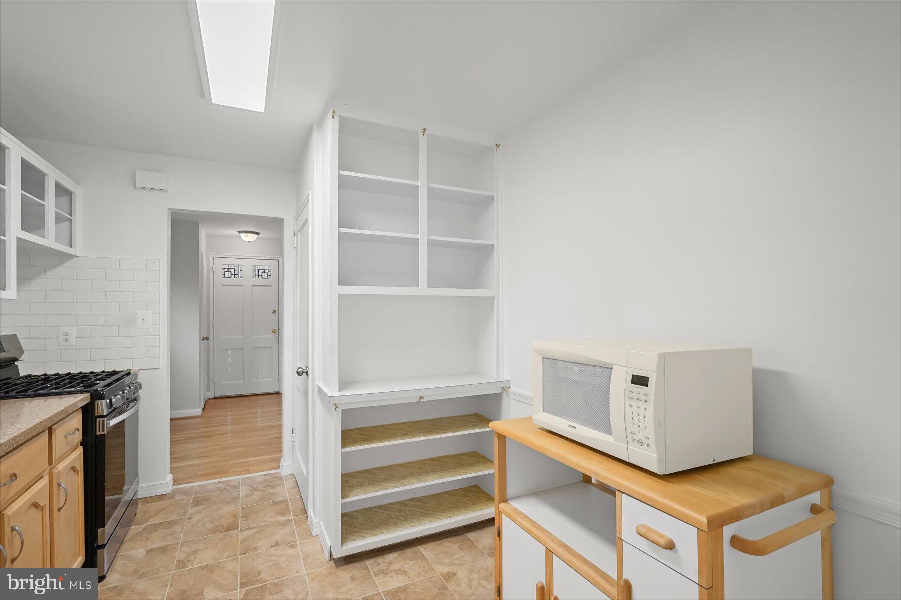 1523 Jasper Street Silver Spring, MD 20902 - Photo 8 of 41 Kitchen