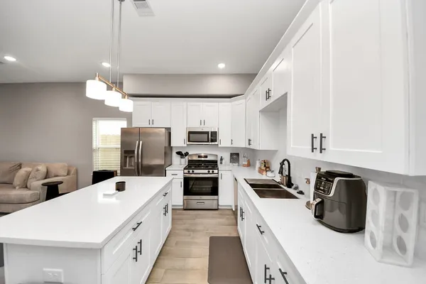 $2,150 | 7963 Birmingham Street, Houston, TX 77028