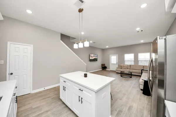 $2,150 | 7963 Birmingham Street, Houston, TX 77028