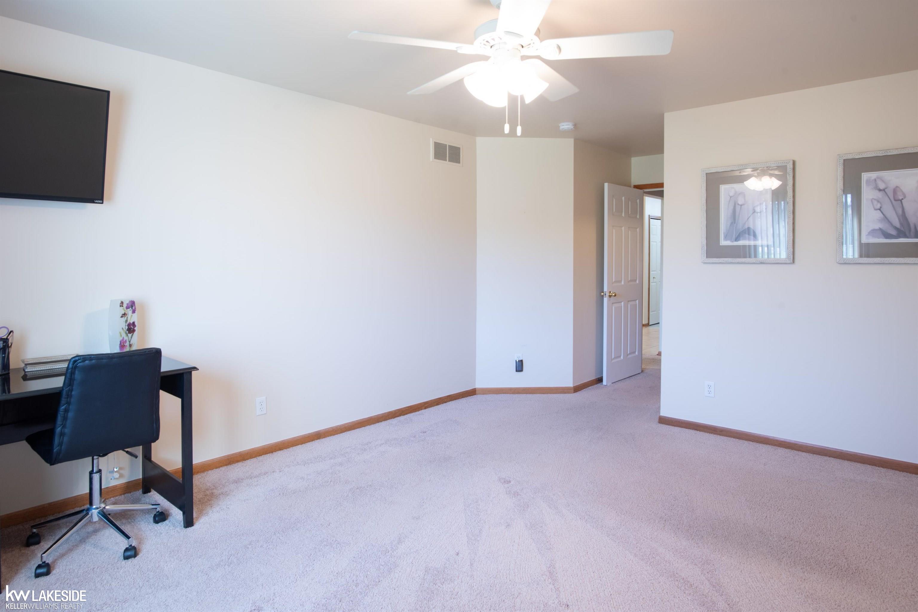 16931 Country Ridge Court Macomb, MI 48044 - Photo 4 of 23 50161145-14c8180f-acb5-4990-8416-07a38af158c8.JPG