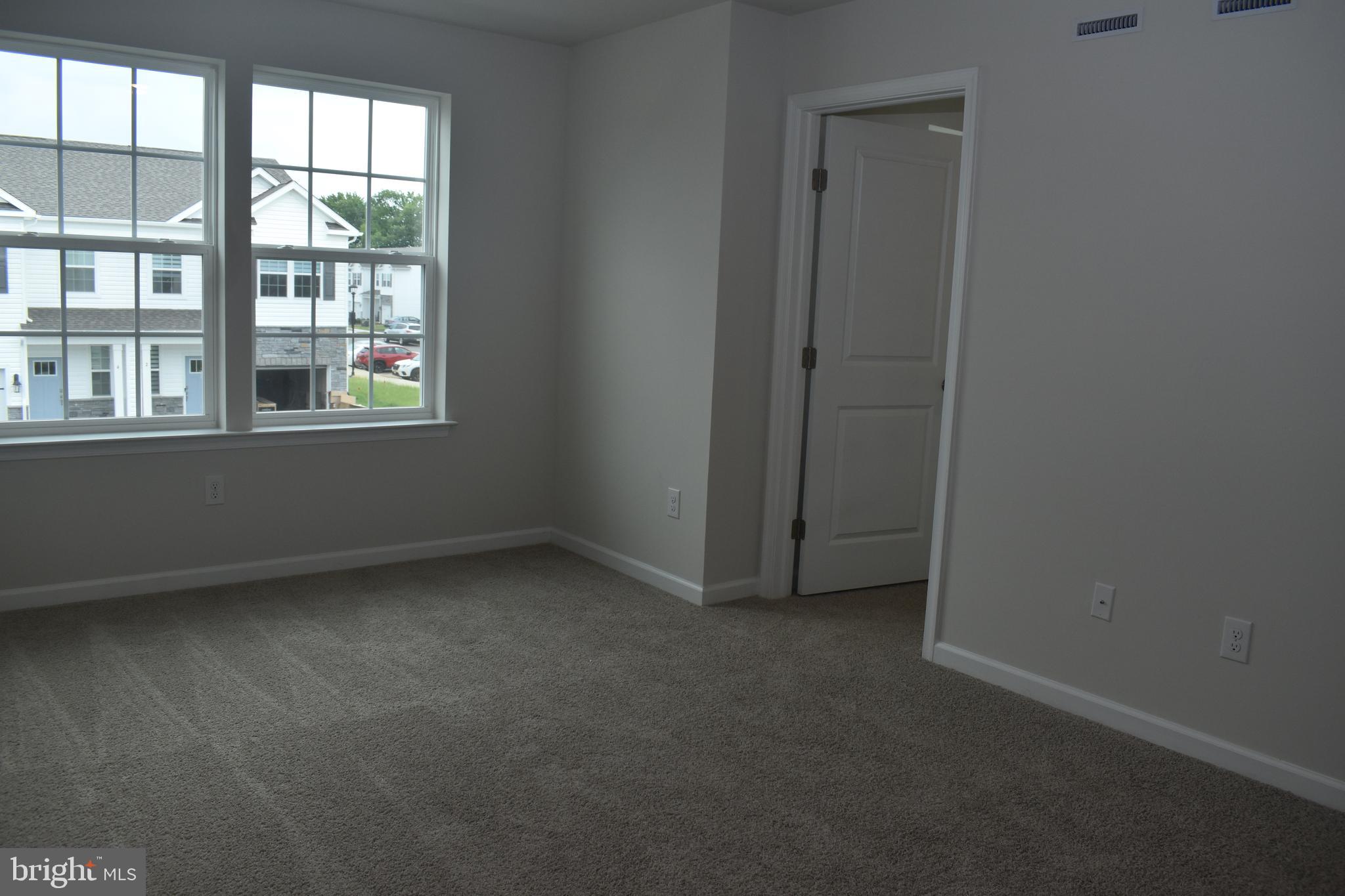 80 Alexander Way Westampton, NJ 08060 - Photo 37 of 45 an empty room with a window
