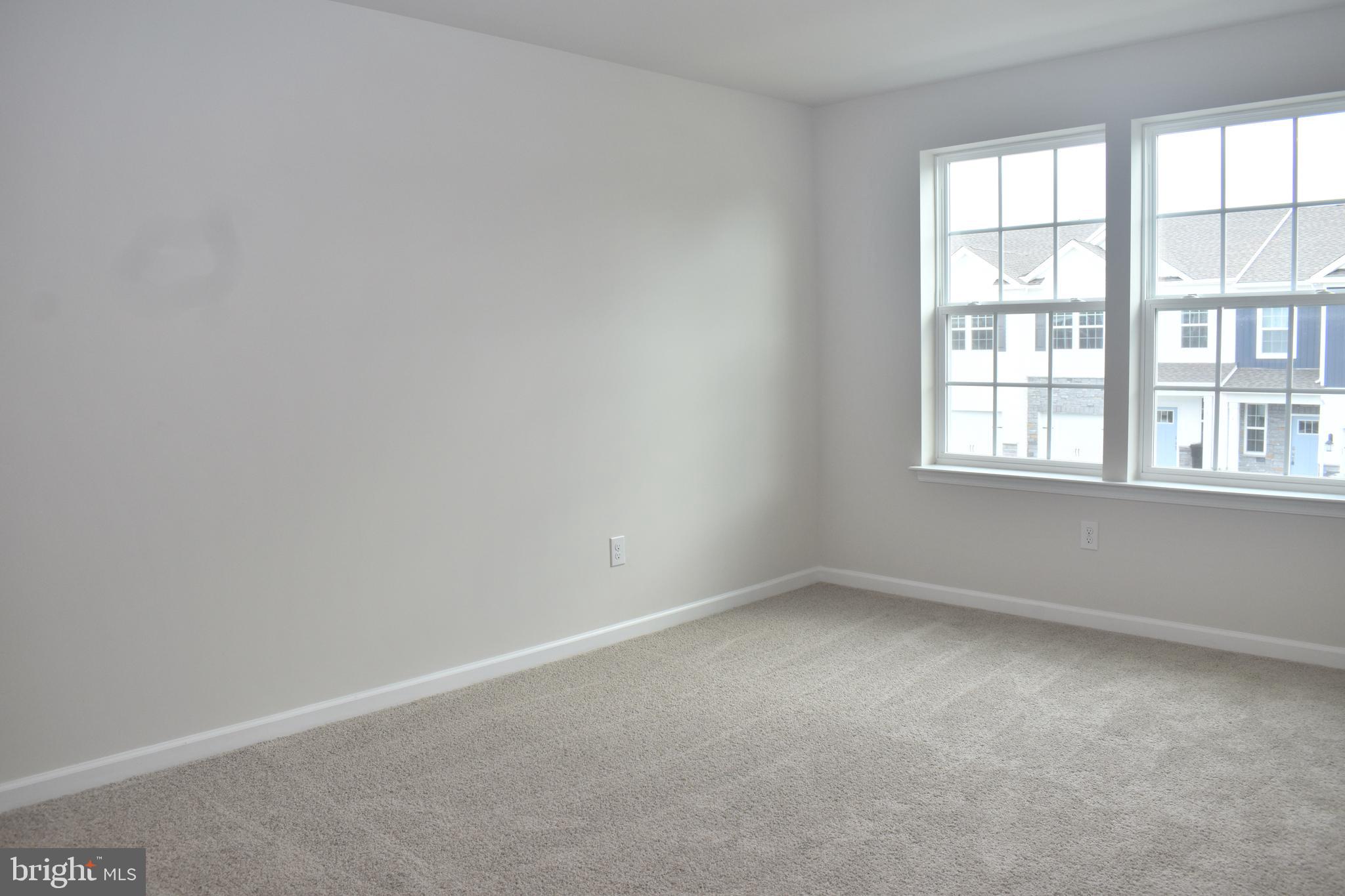 80 Alexander Way Westampton, NJ 08060 - Photo 45 of 45 an empty room with a window