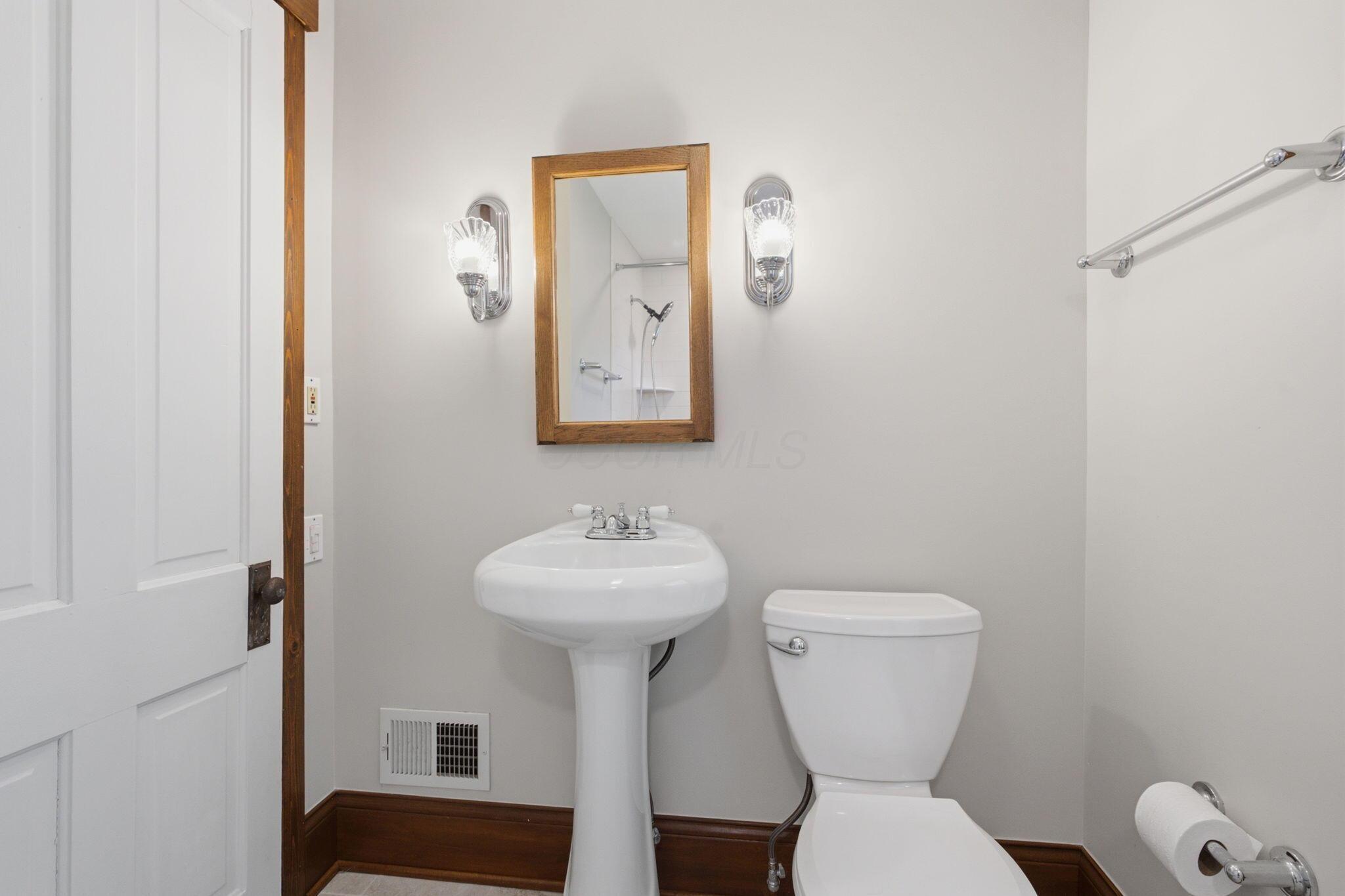 484 County Line Road Westerville, OH 43082 - Photo 45 of 72