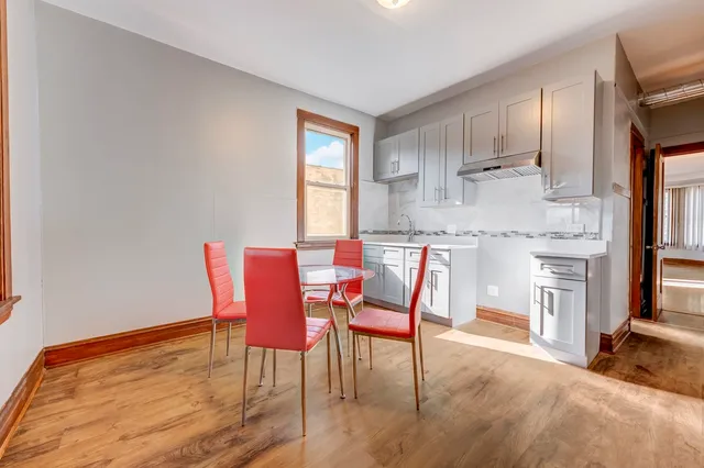 $2,000 | 2419 North Kostner Avenue, Unit 1, Chicago, IL 60639