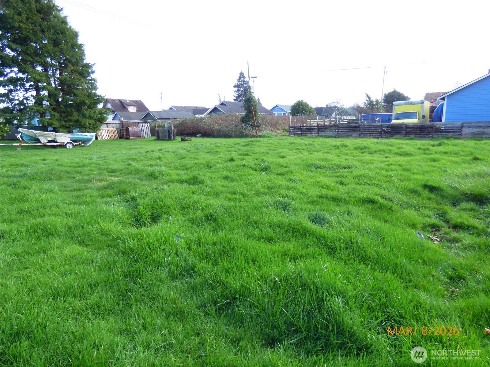 1801 West Second Street Aberdeen, WA 98520 - Photo 4 of 16 a view of a field of grass and trees
