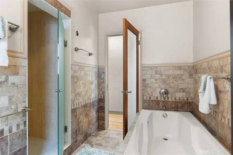 $1,295,000 | 3903 West 59th Place, Los Angeles, CA 90043
