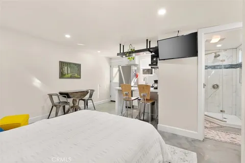 $1,295,000 | 3903 West 59th Place, Los Angeles, CA 90043