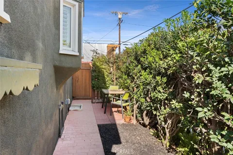 $1,295,000 | 3903 West 59th Place, Los Angeles, CA 90043