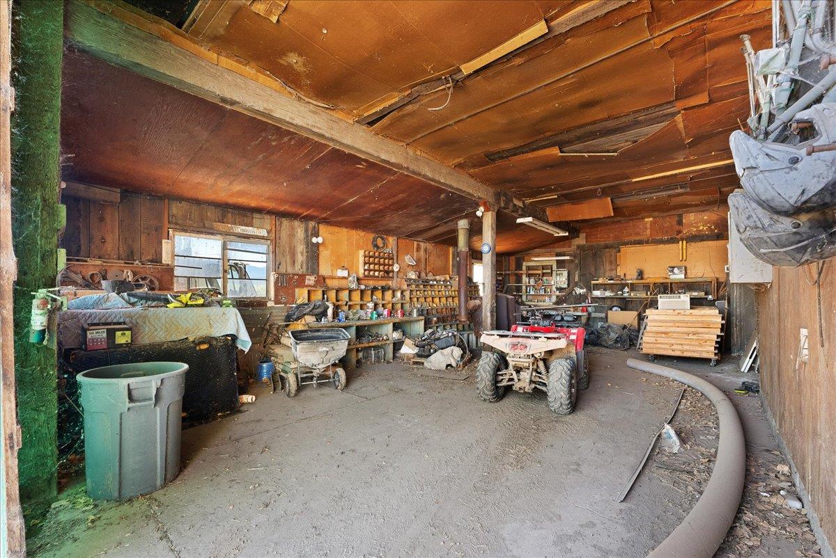 708 Center Road Susanville, CA 96130 - Photo 27 of 69 Gallery Image 27