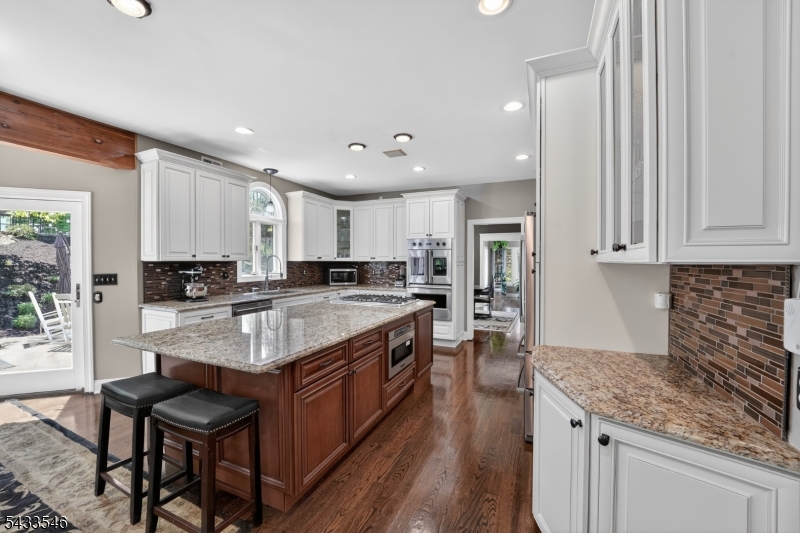 41 Sutton Farm Road Flemington, NJ 08822 - Photo 9 of 28