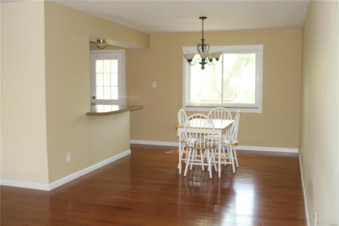16 James Court Ballwin, MO 63021 - Photo 4 of 22 Gallery Image 4