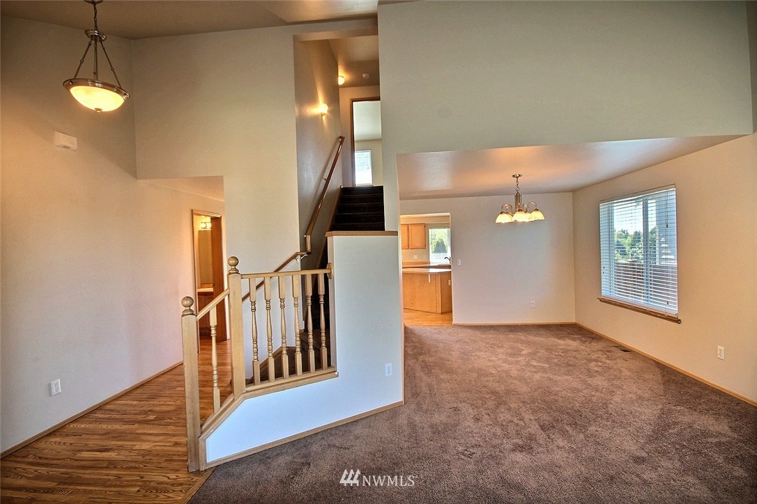 531 South 53rd Place Renton, WA 98055 - Photo 2 of 25