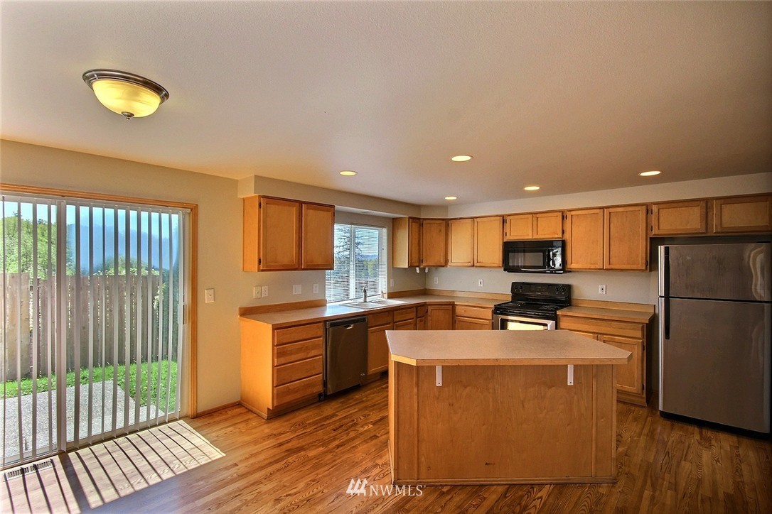 531 South 53rd Place Renton, WA 98055 - Photo 11 of 25
