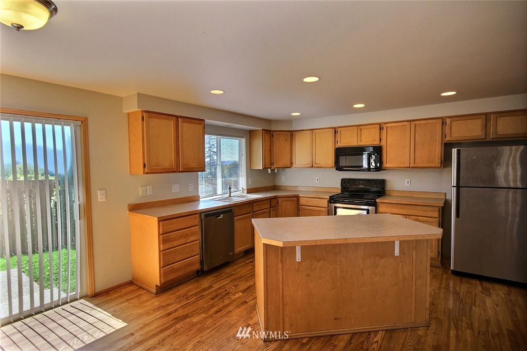 531 South 53rd Place Renton, WA 98055 - Photo 5 of 25