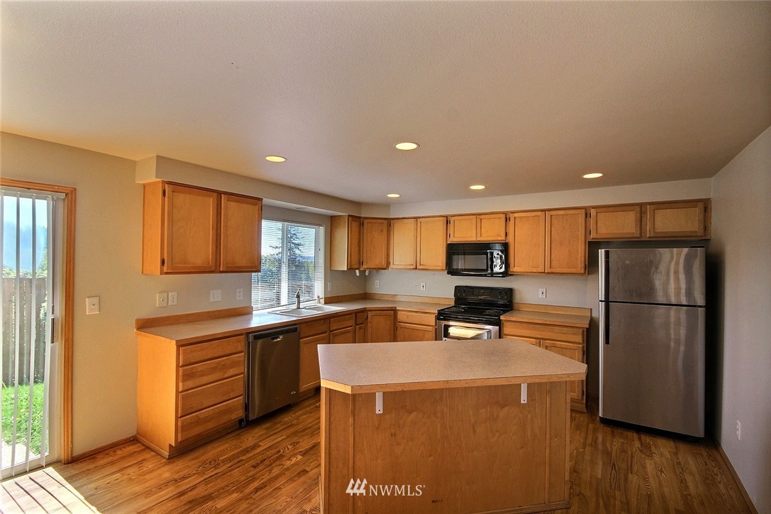 531 South 53rd Place Renton, WA 98055 - Photo 10 of 25