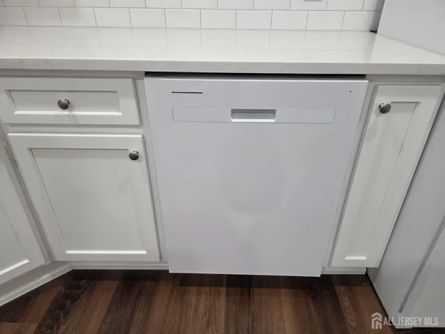 $2,100 | 93 Player Avenue, Edison, NJ 08817