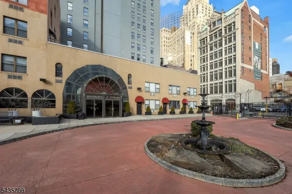 $350,000 | 111 Mulberry Street, Unit 3T, Newark, NJ 07102
