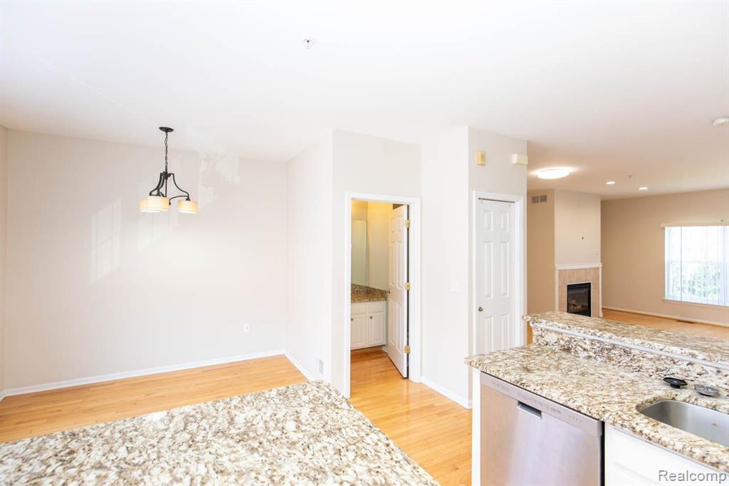 475 Cherry Orchard Road Canton, MI 48188 - Photo 15 of 46