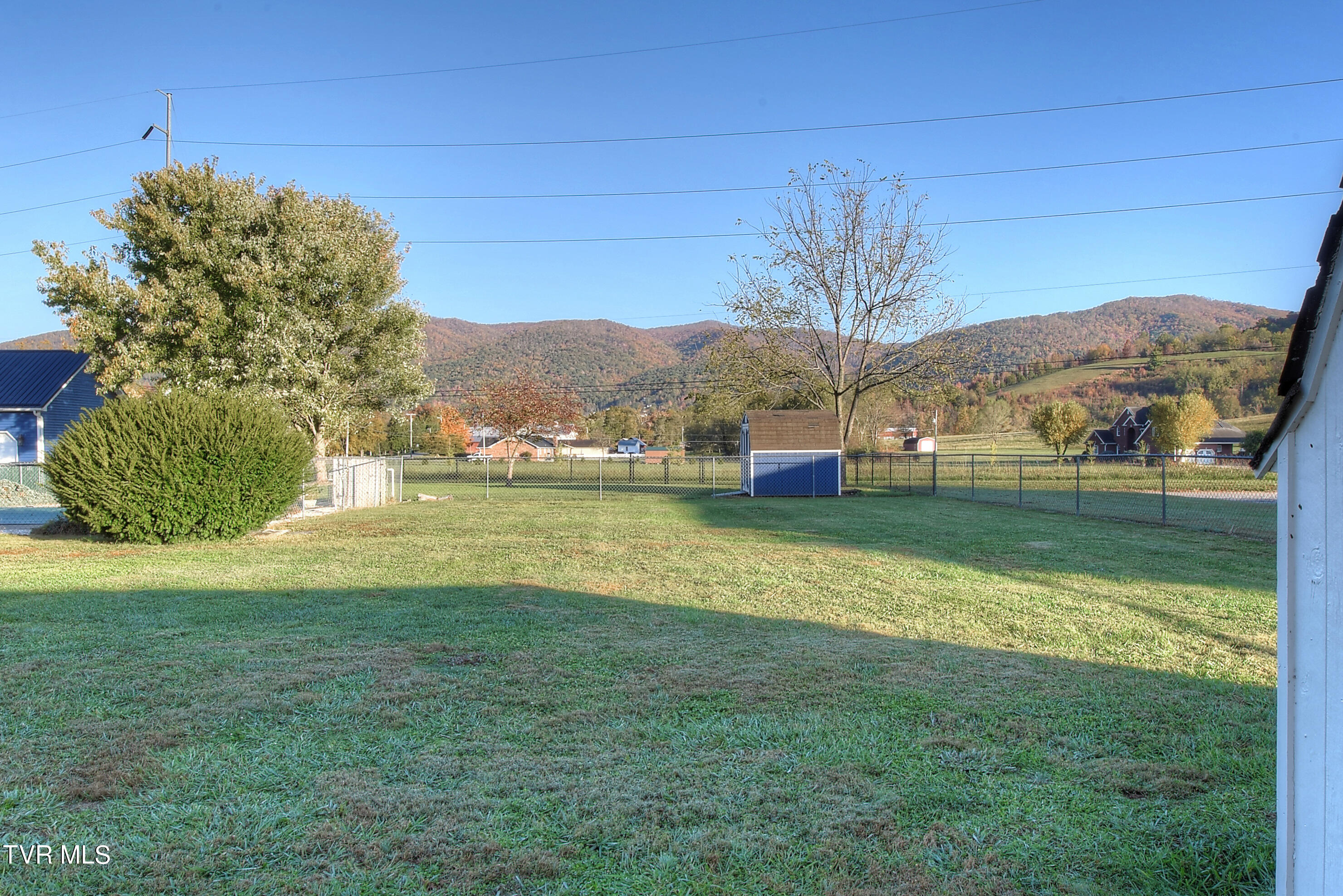 221 Blue Springs Road Elizabethton, TN 37643 - Photo 40 of 47 DSC_0604_5_6_7_8_9