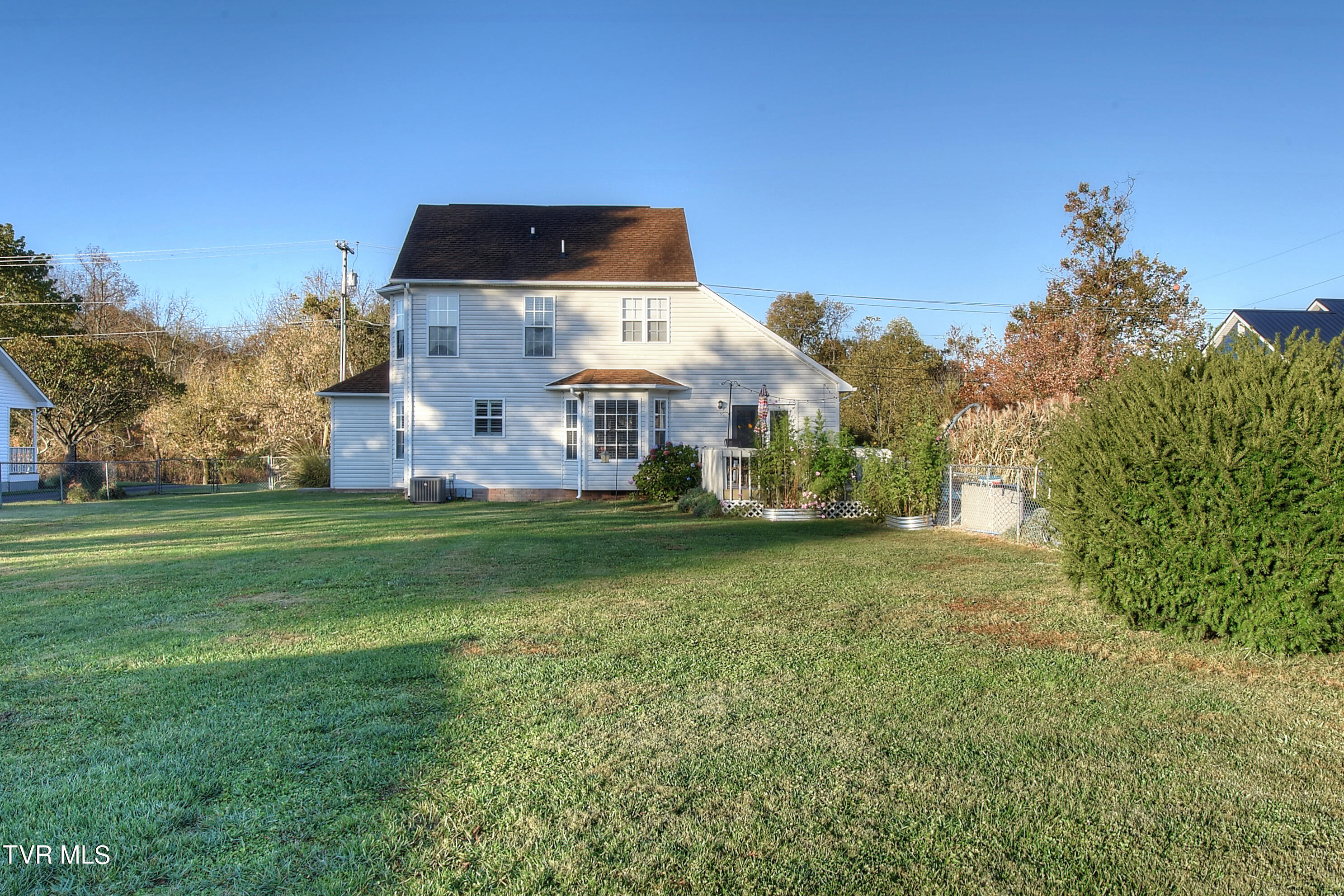 221 Blue Springs Road Elizabethton, TN 37643 - Photo 41 of 47 DSC_0610_1_2_3_4_5