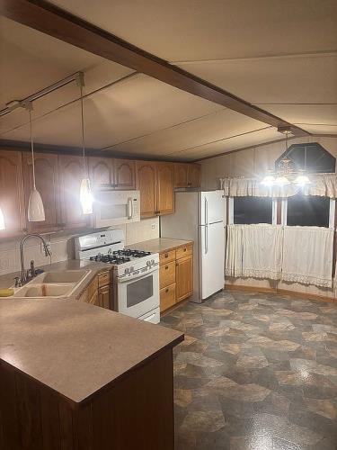 5246 North Nicholson Road Fowlerville, MI 48836 - Photo 3 of 24