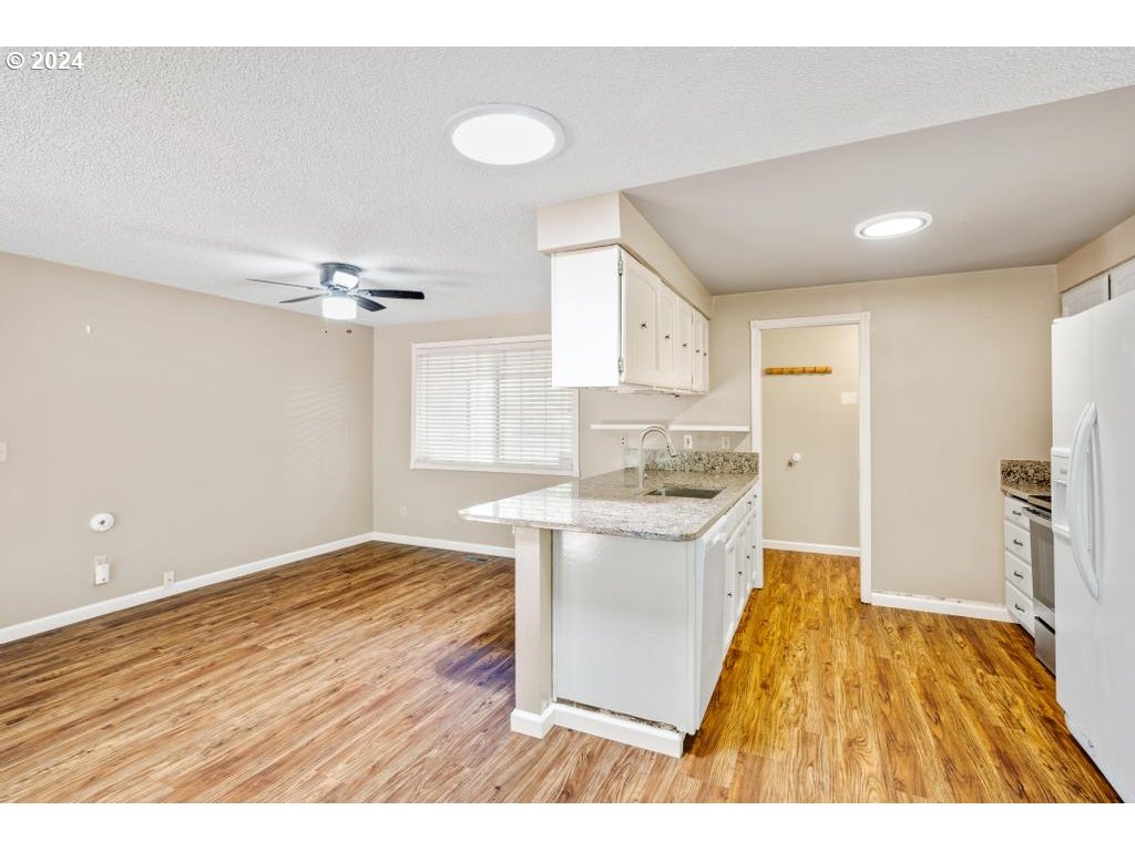 361 Southwest 4th Street Gresham, OR 97080 - Photo 12 of 48 Gallery Image 12