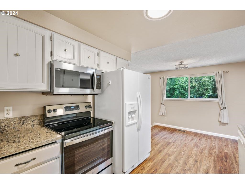 361 Southwest 4th Street Gresham, OR 97080 - Photo 14 of 48 Gallery Image 14
