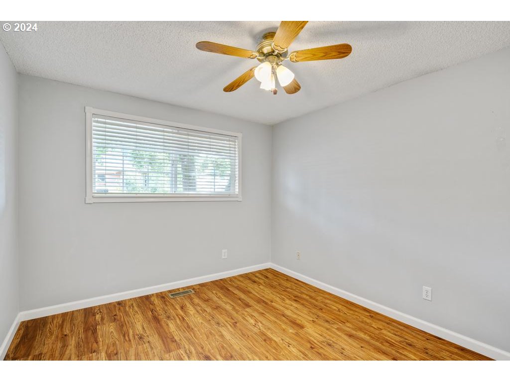 361 Southwest 4th Street Gresham, OR 97080 - Photo 25 of 48 Gallery Image 25