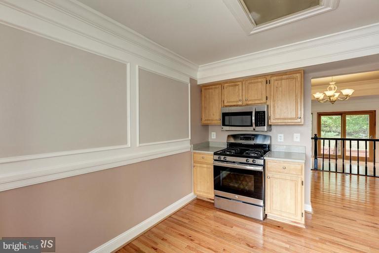 3562 Gentry Ridge Court Silver Spring, MD 20904 - Photo 6 of 23 Kitchen