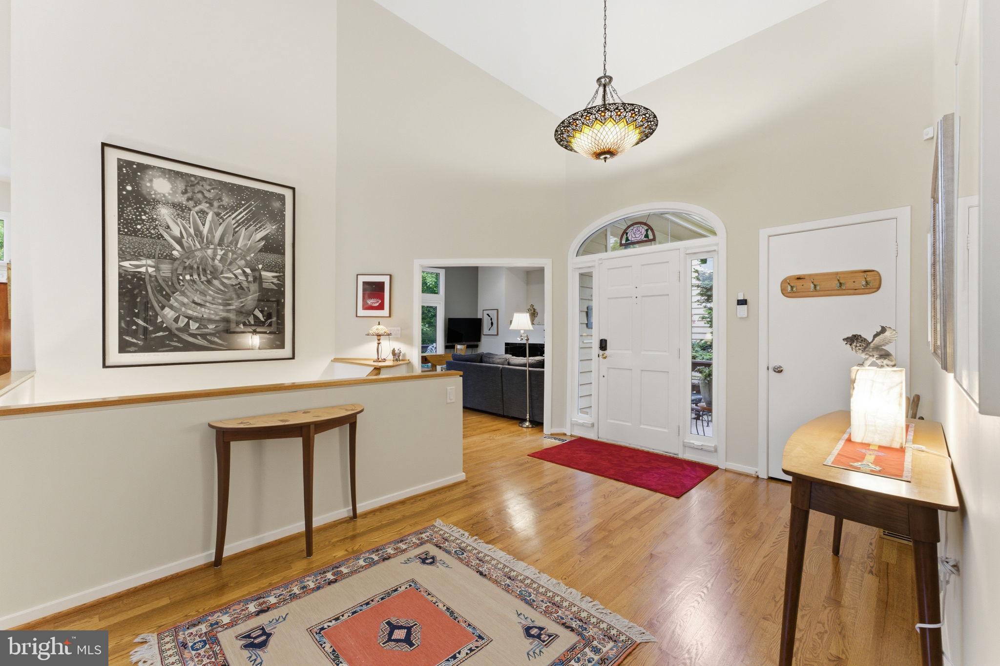1608 Woodstock Lane Reston, VA 20194 - Photo 3 of 76