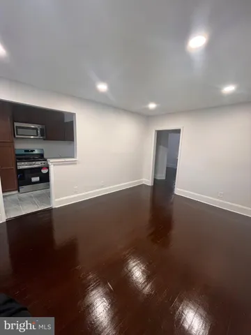 a view of a livingroom with furniture