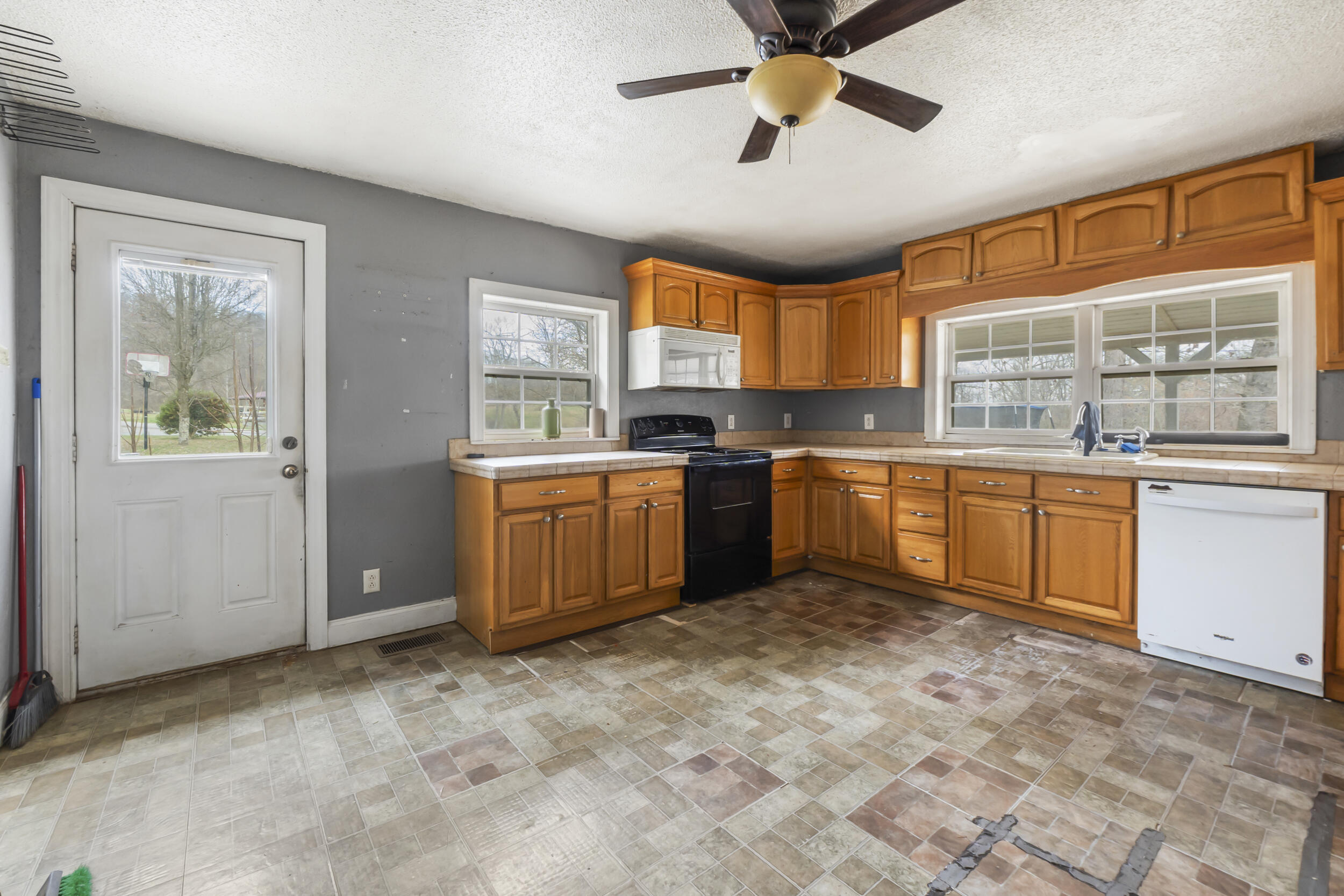 91 Dean Road Dunlap, TN 37327 - Photo 5 of 23 dsc03547