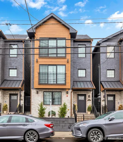 $3,200 | 73 Stuyvesant Avenue, Unit 1, Newark, NJ 07106