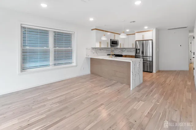 $3,200 | 73 Stuyvesant Avenue, Unit 1, Newark, NJ 07106